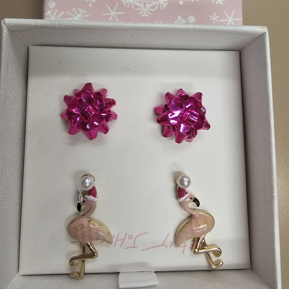 NWT Betsey Johnson Holiday Flamingo Pink Bow Stud Earrings Set Christmas Box